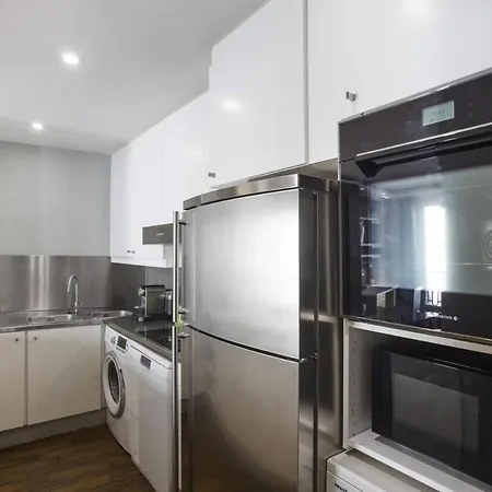 Faubourg Chic Apartament