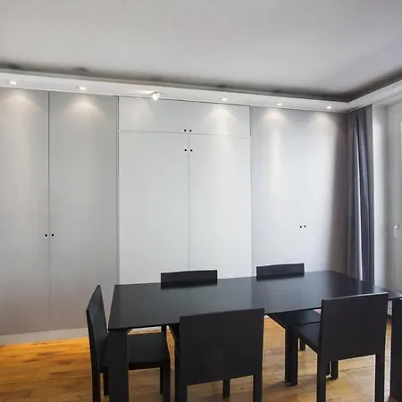 Apartament Faubourg Chic