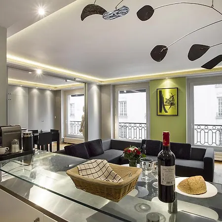 Apartment Faubourg Chic *
