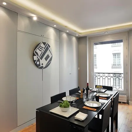 Faubourg Chic Апартаменты *