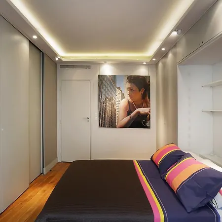 Apartment Faubourg Chic Paris