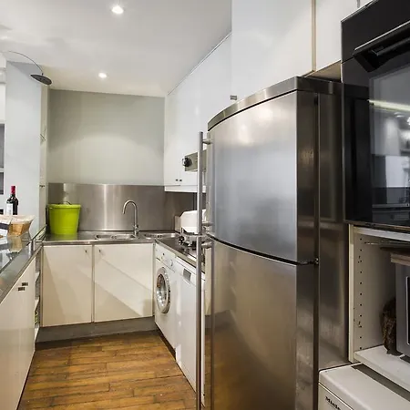 Apartment Faubourg Chic Paris