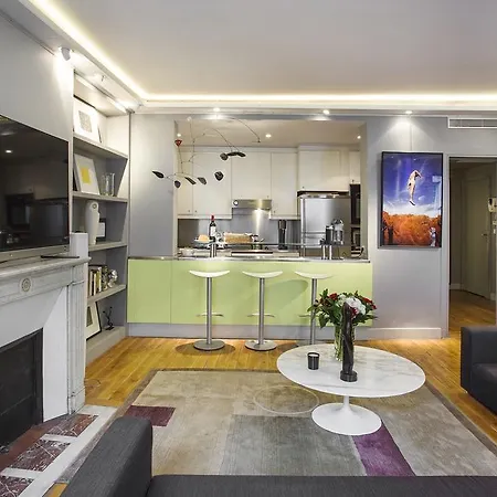 Faubourg Chic *