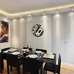 Appartement Faubourg Chic Parijs