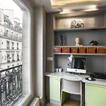 Faubourg Chic